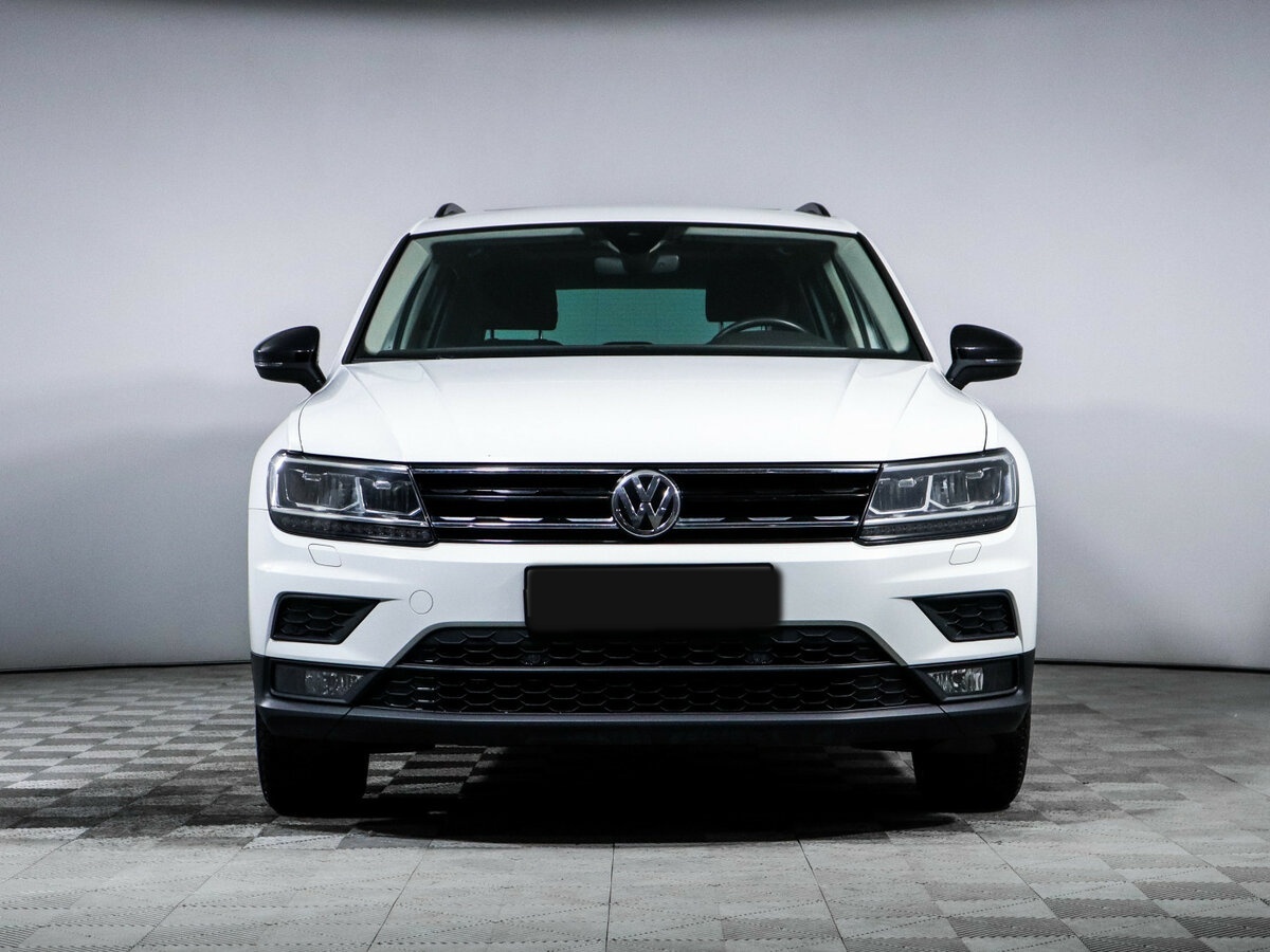 Volkswagen Tiguan II, 2020 - фото №2