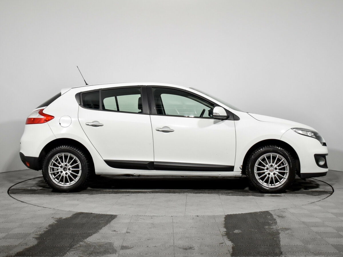 Renault Megane III Рестайлинг, 2013 - фото №4
