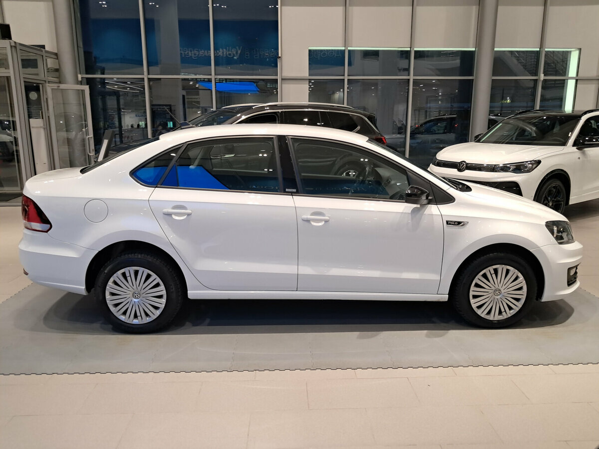 Volkswagen Polo V Рестайлинг, 2017 - фото №4