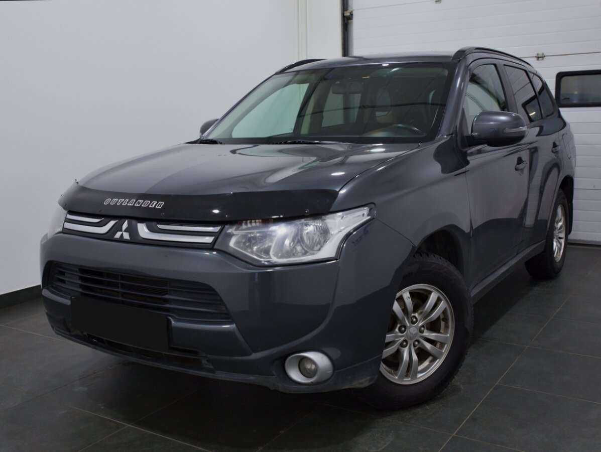 Mitsubishi Outlander, 2013