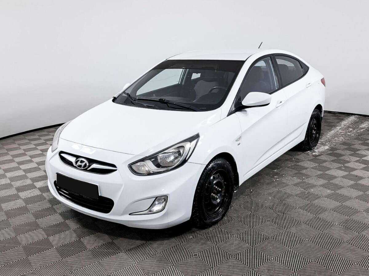 Hyundai Solaris, 2013 - фото №1