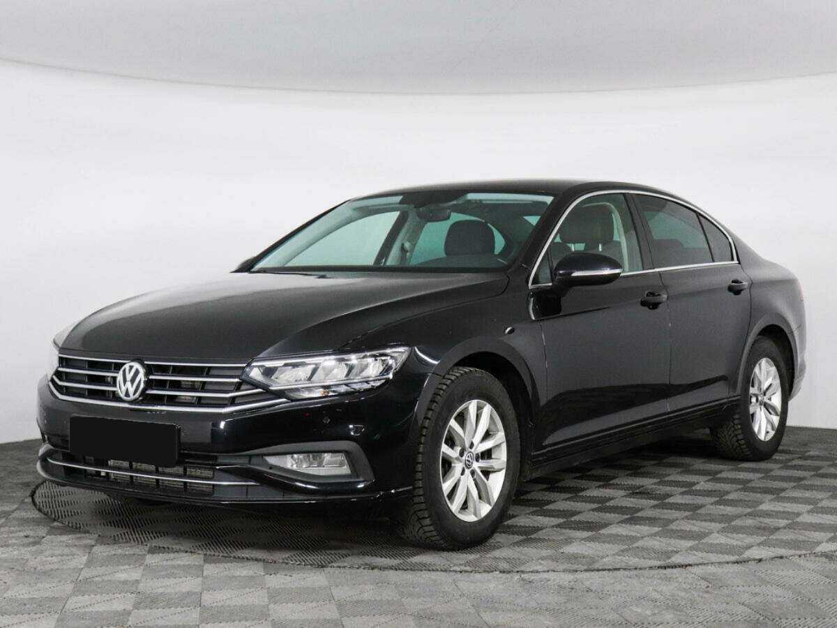 Volkswagen Passat, 2020 - фото №1