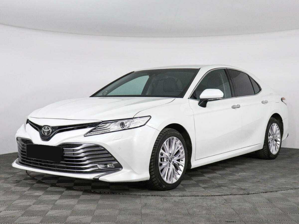 Toyota Camry, 2020 - фото №1