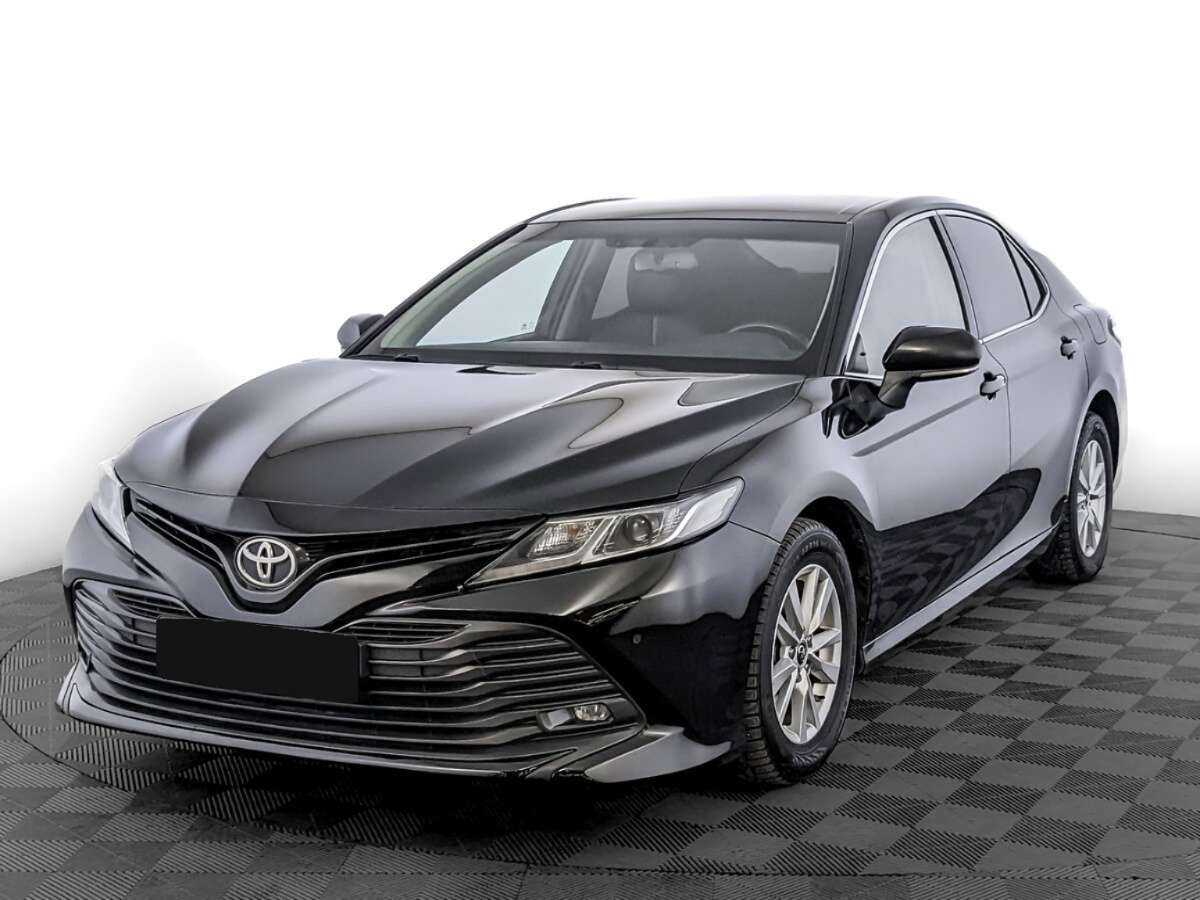 Toyota Camry, 2019 - фото №1