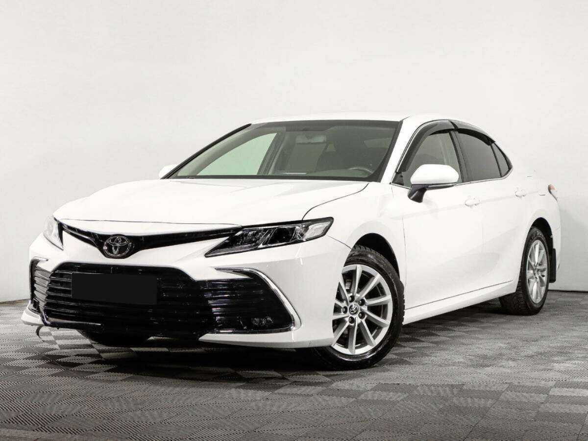 Toyota Camry, 2021 - фото №1