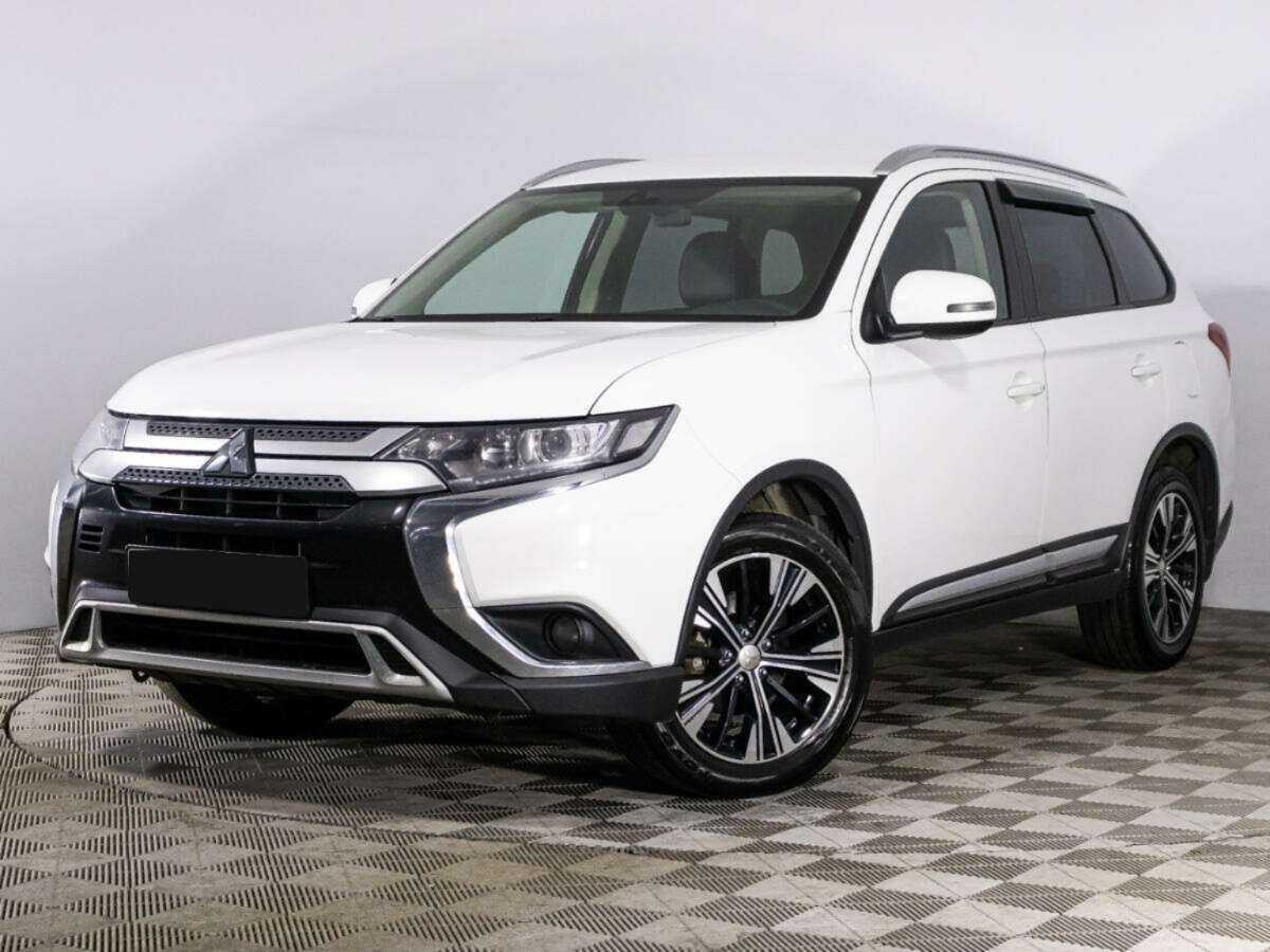Mitsubishi Outlander, 2019 - фото №1