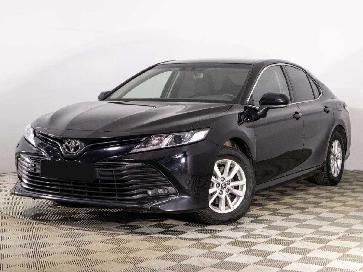 Toyota Camry, 2019 - фото №1