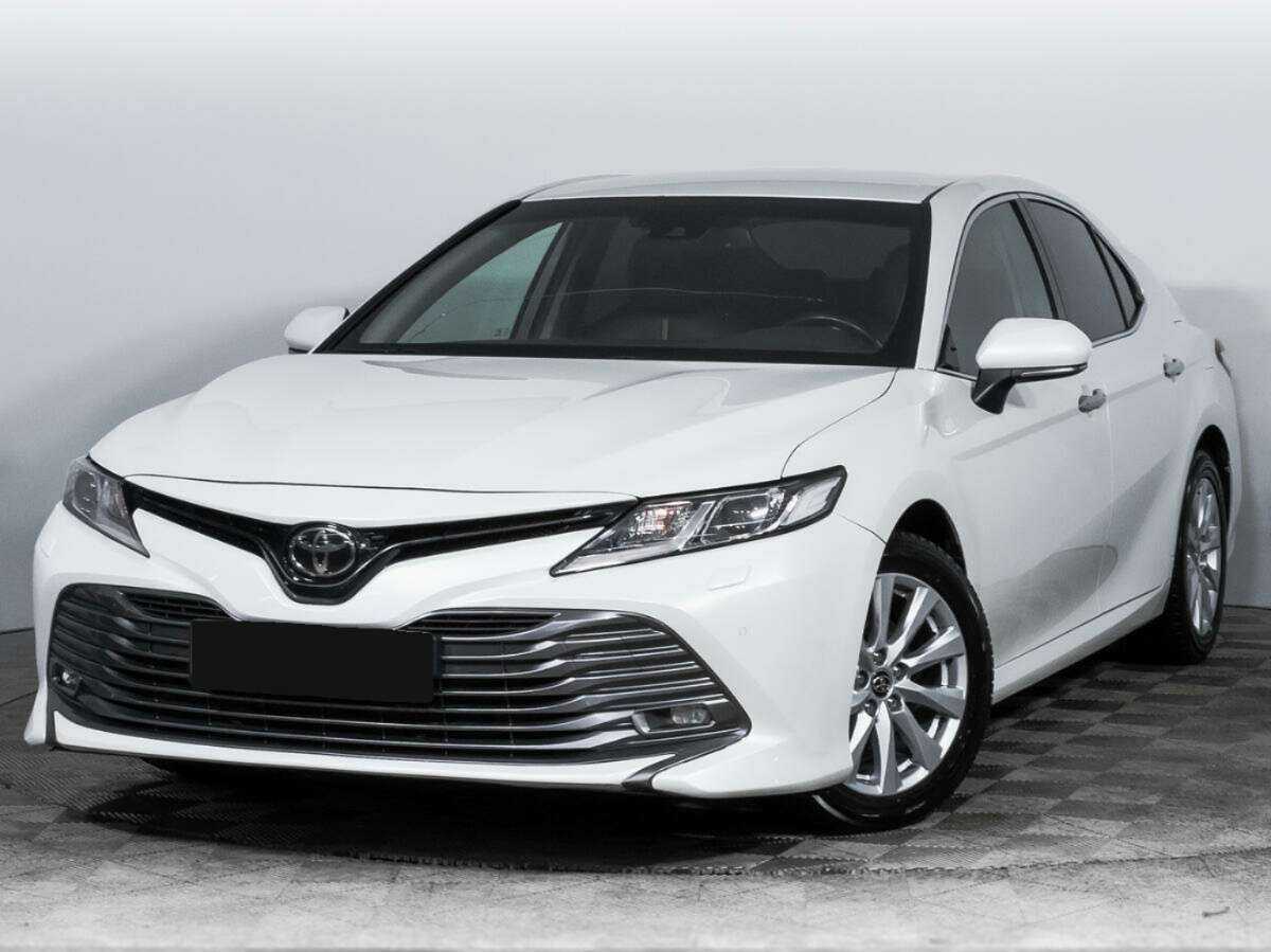 Toyota Camry, 2019 - фото №1