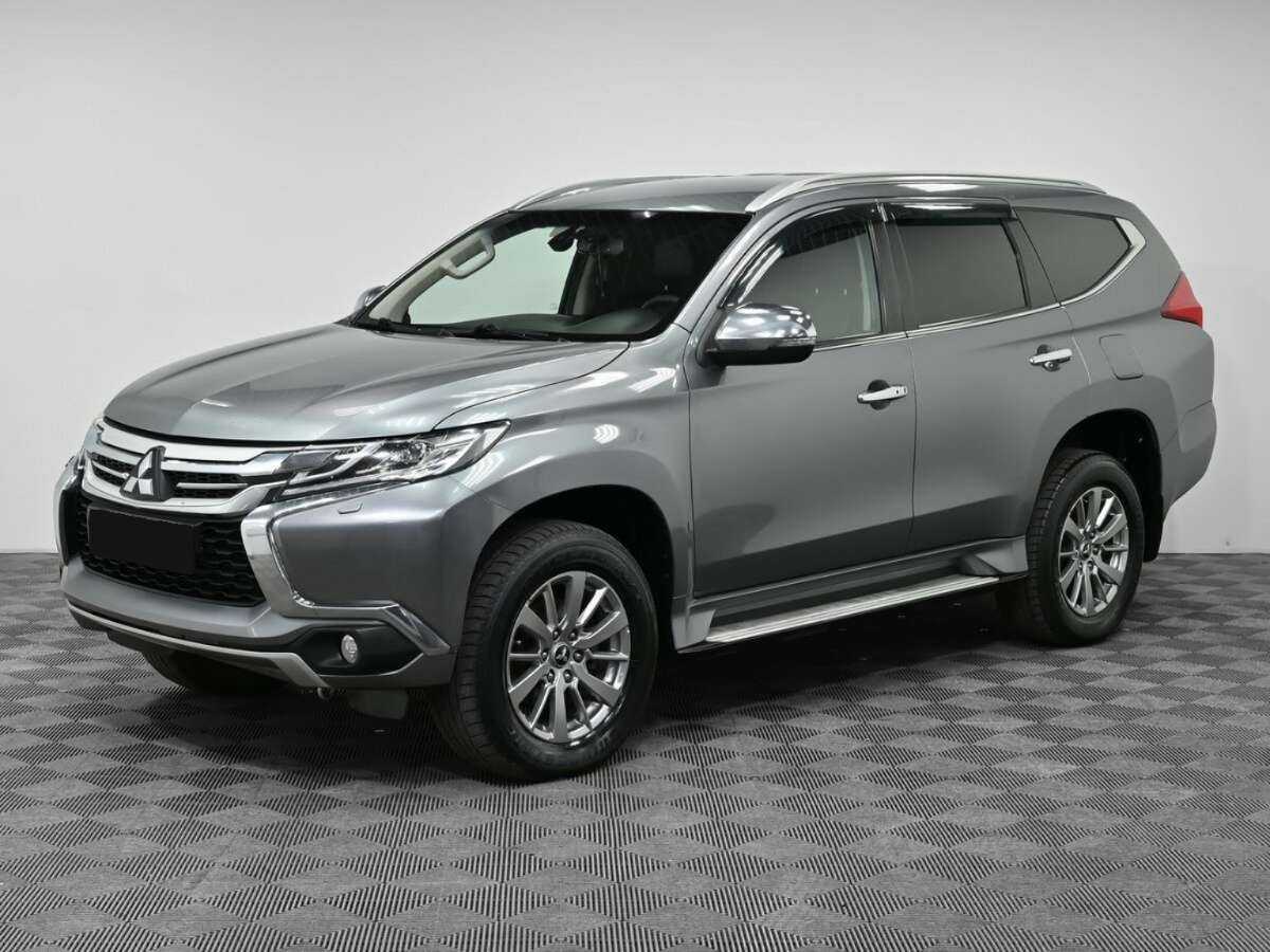 Mitsubishi Pajero Sport, 2017 - фото №1