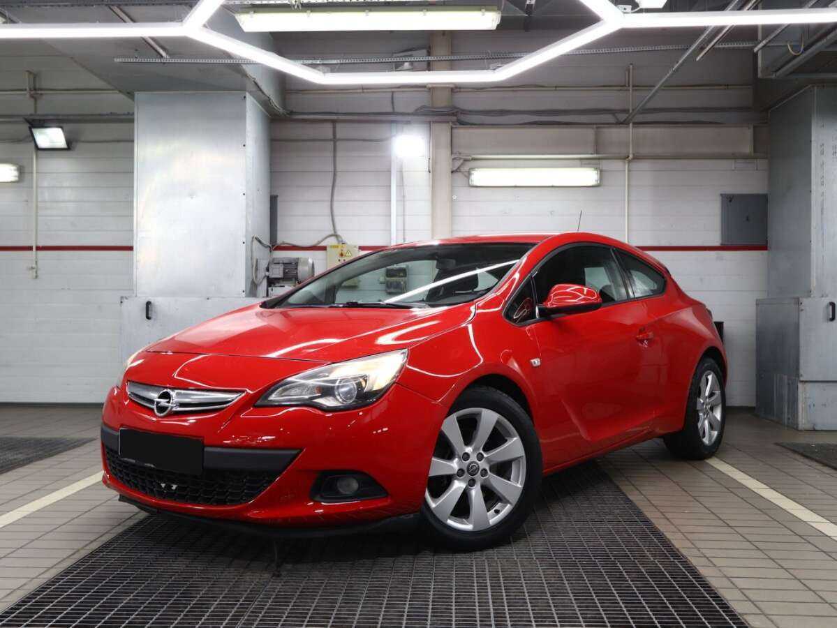 Opel Astra GTC, 2012 - фото №1