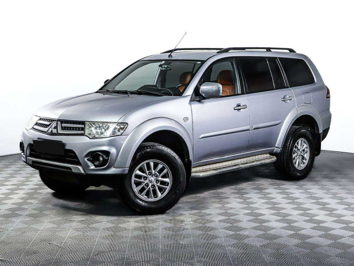 Mitsubishi Pajero Sport, 2014 - фото №1