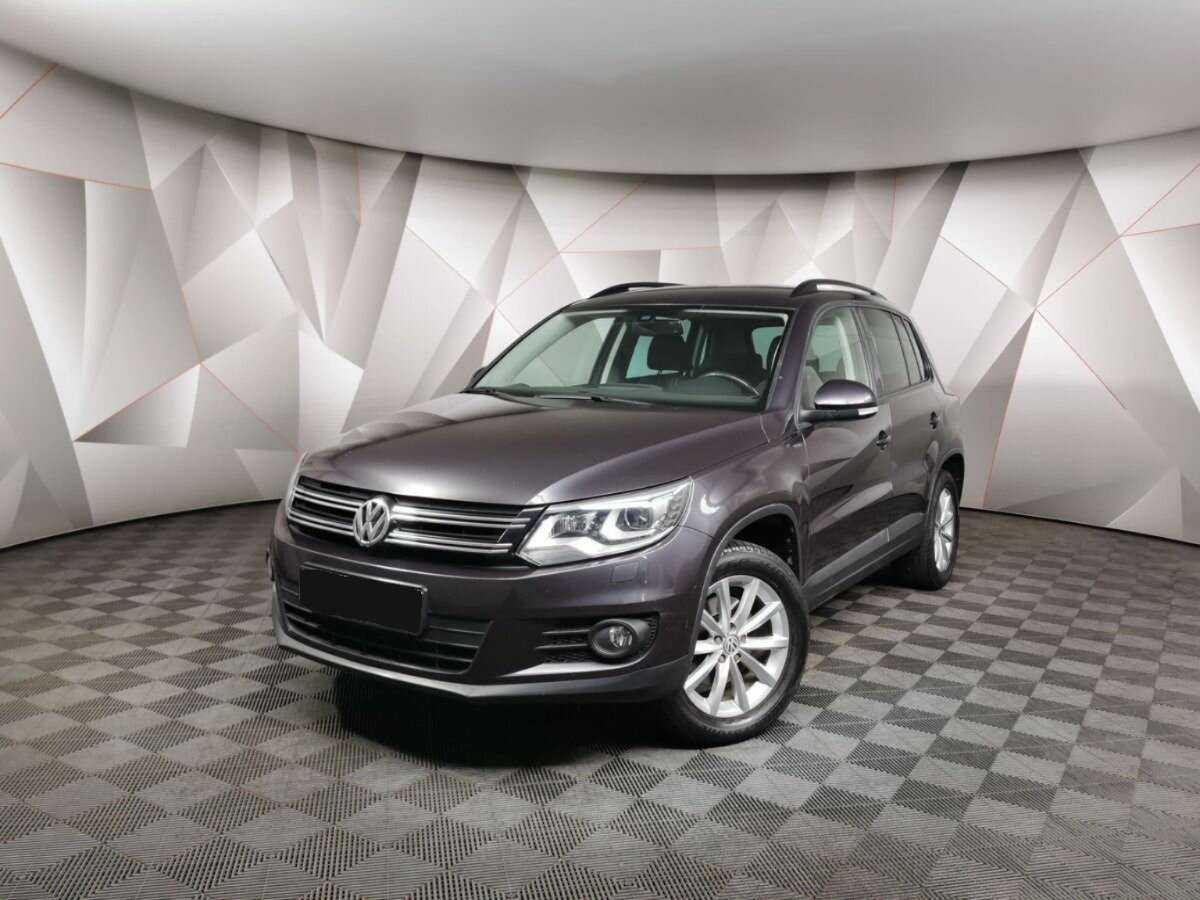 Volkswagen Tiguan, 2015 - фото №1
