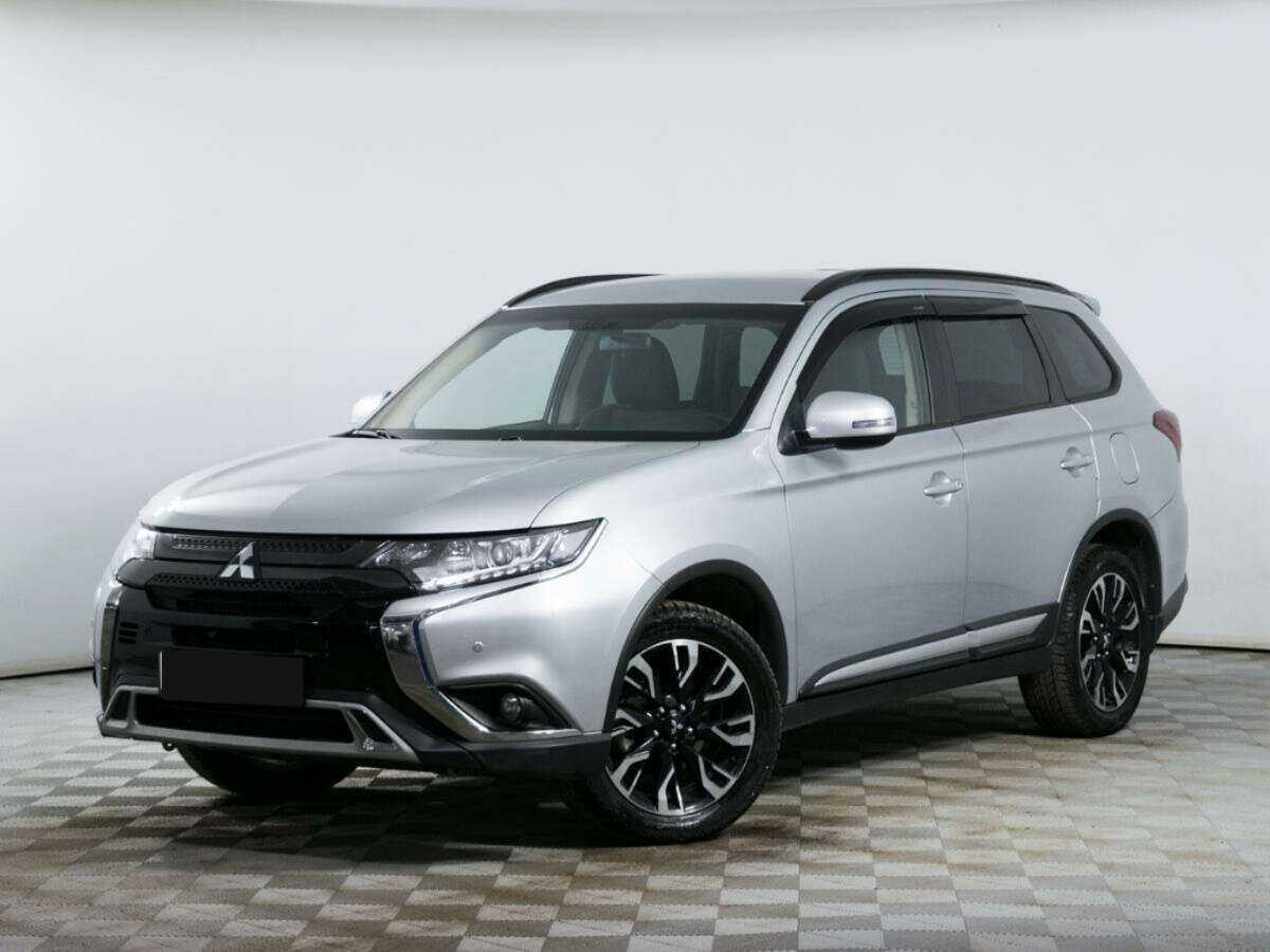 Mitsubishi Outlander, 2021