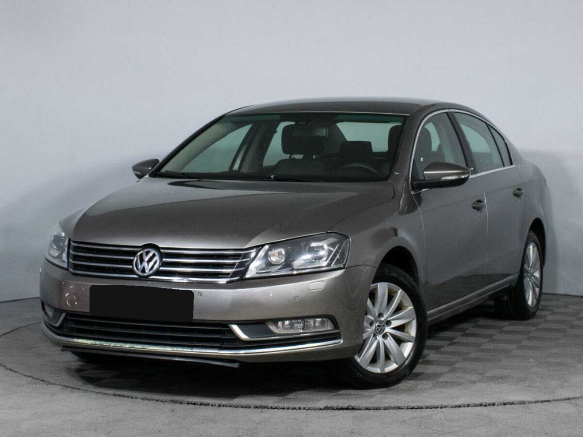 Volkswagen Passat, 2012 - фото №1