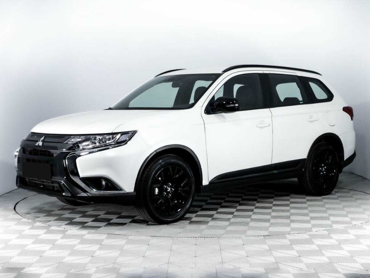 Mitsubishi Outlander, 2021 - фото №1