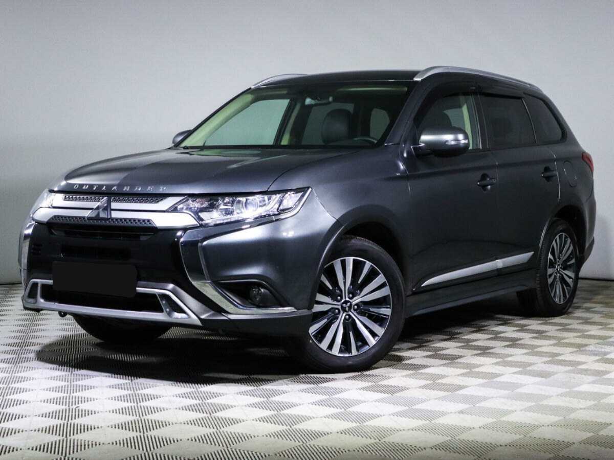 Mitsubishi Outlander, 2020 - фото №1