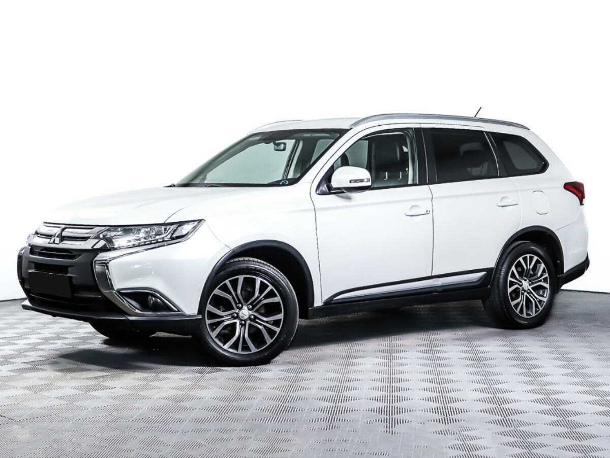 Mitsubishi Outlander, 2015 - фото №1