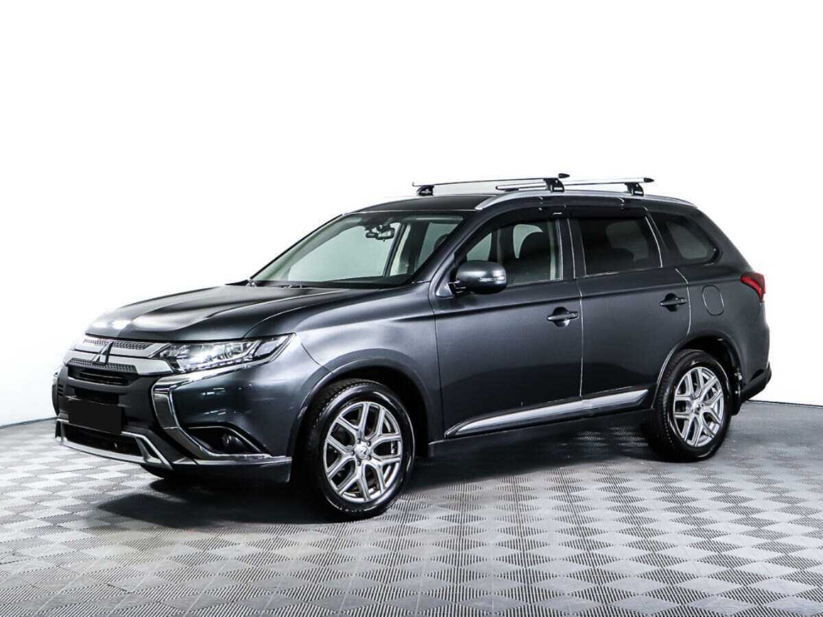 Mitsubishi Outlander, 2020 - фото №1