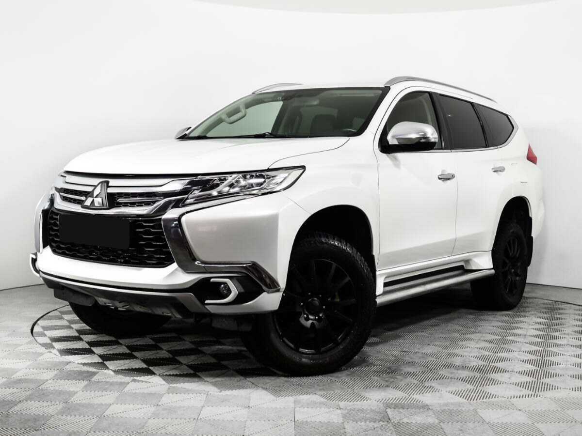 Mitsubishi Pajero Sport, 2018 - фото №1