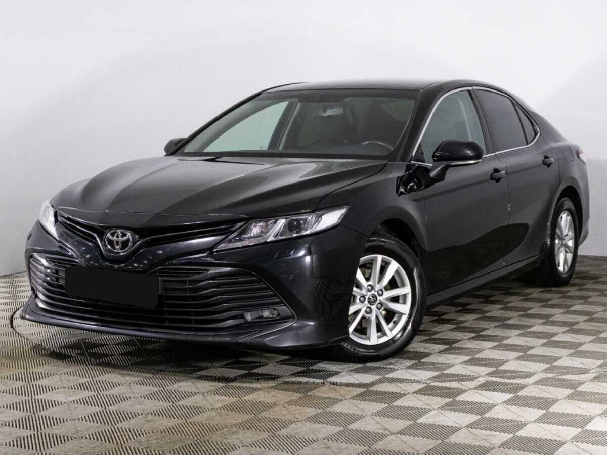Toyota Camry, 2018 - фото №1
