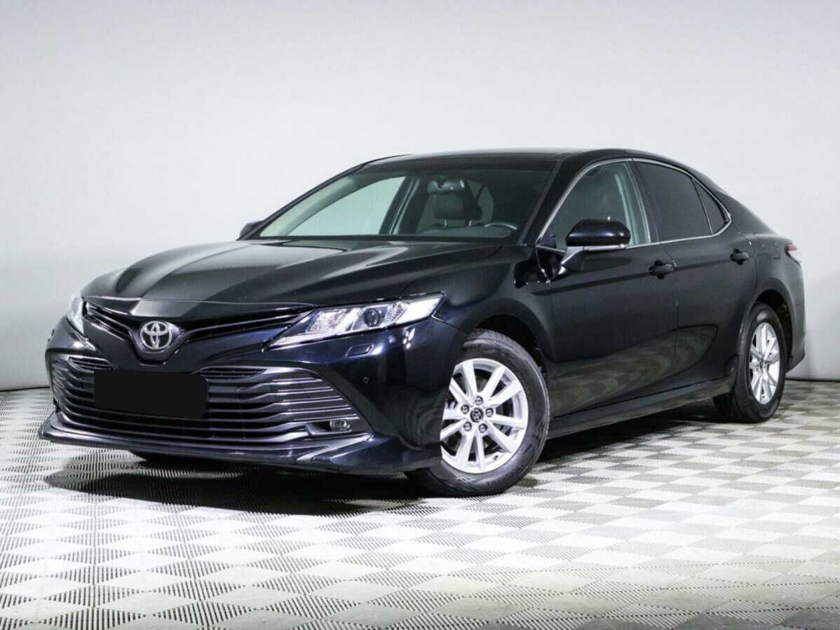 Toyota Camry, 2019 - фото №1