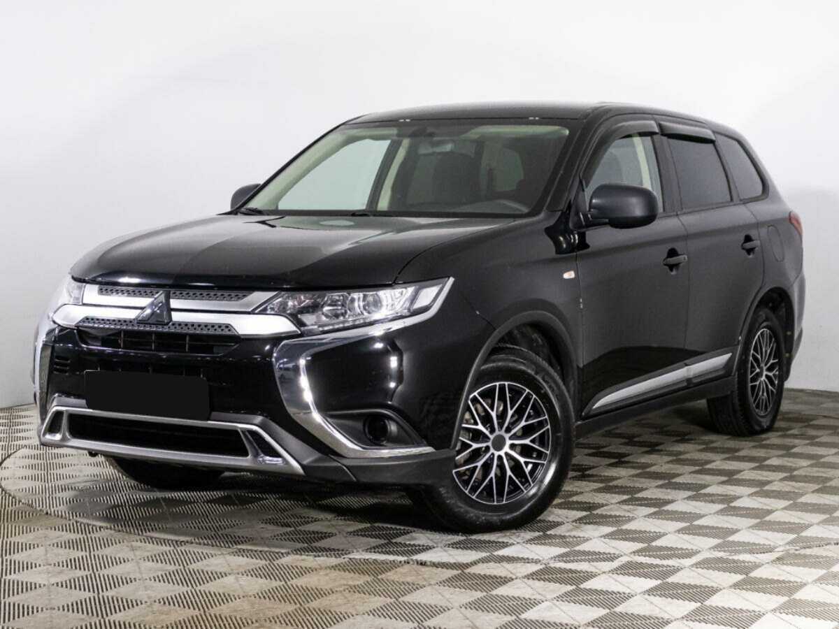 Mitsubishi Outlander, 2021 - фото №1