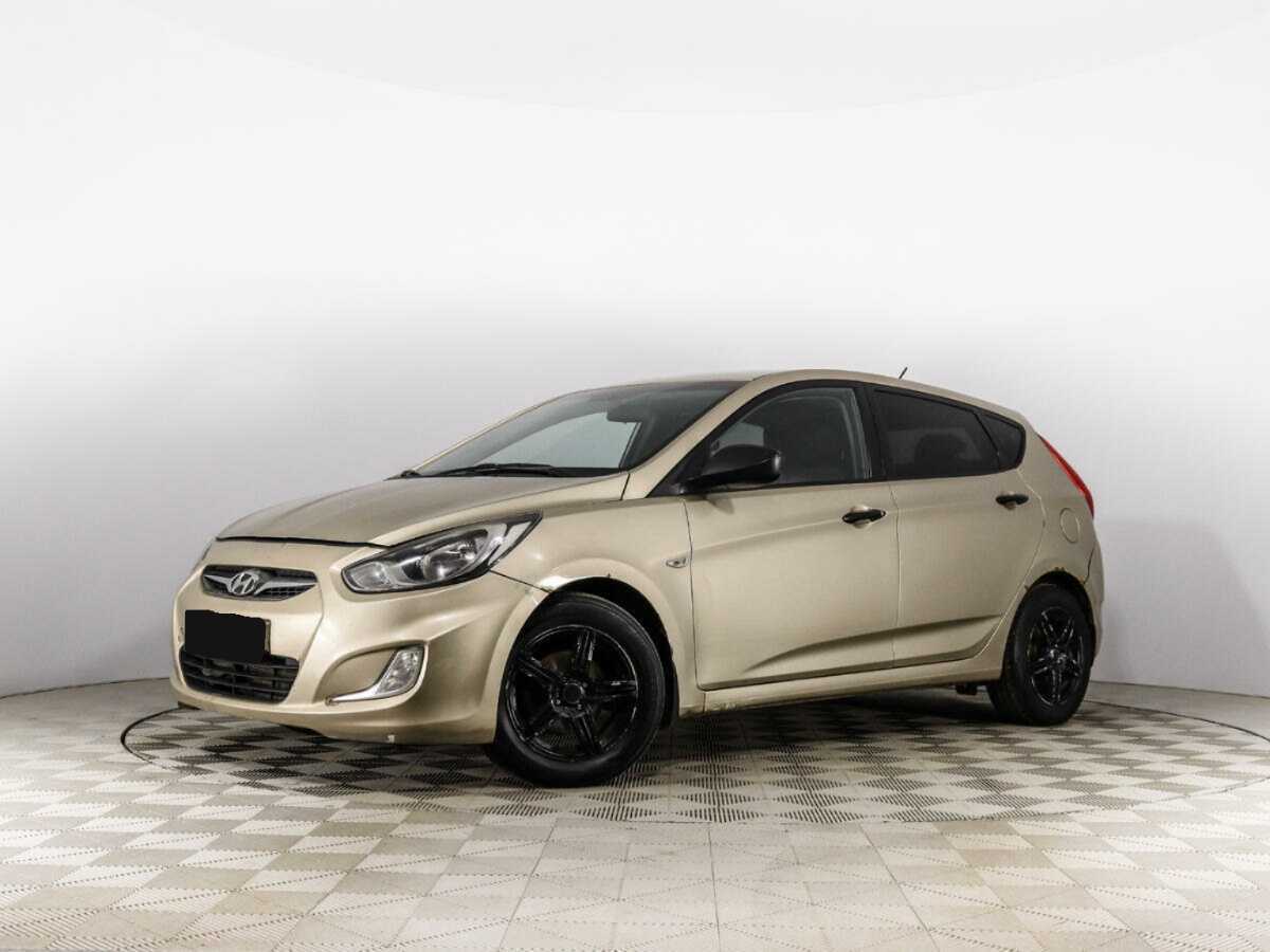 Hyundai Solaris, 2013 - фото №1
