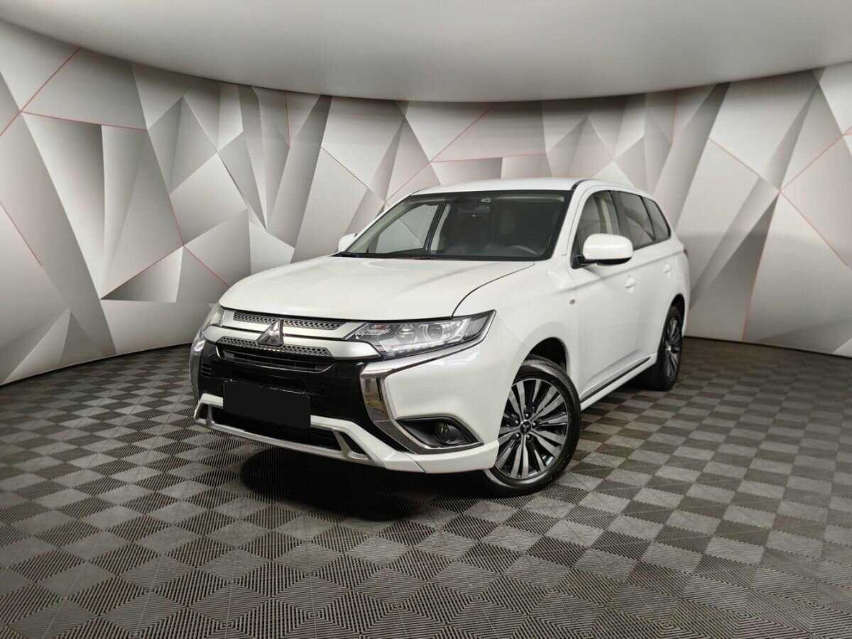 Mitsubishi Outlander, 2022 - фото №1