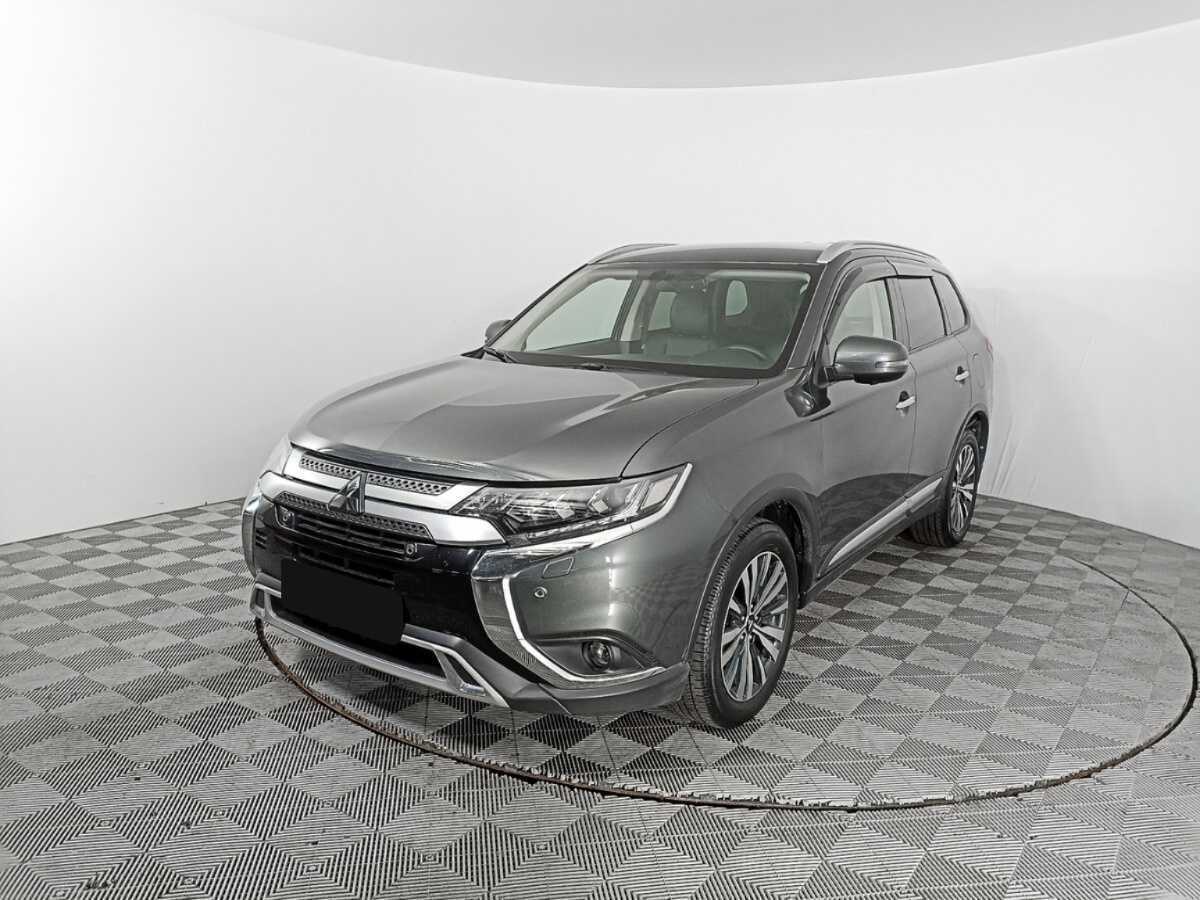 Mitsubishi Outlander, 2021