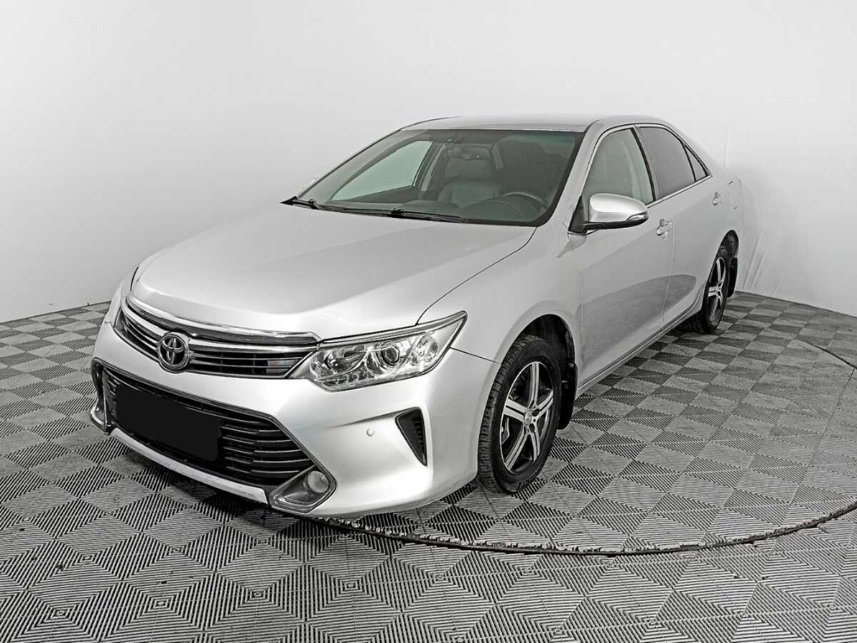 Toyota Camry, 2015 - фото №1