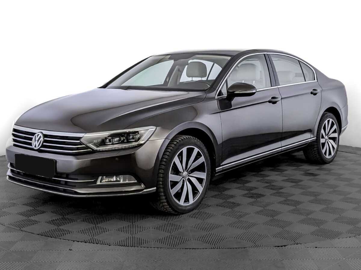 Volkswagen Passat, 2017 - фото №1