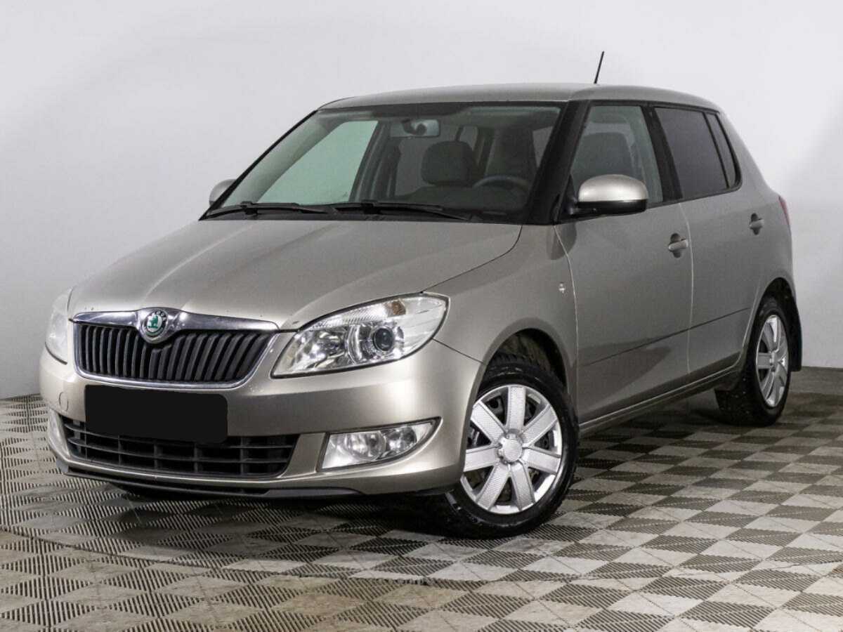 Skoda Fabia, 2012 - фото №1