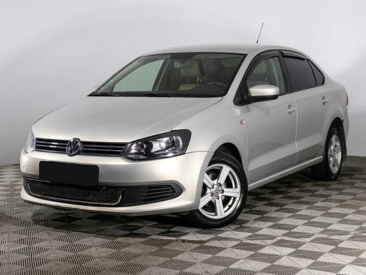 Volkswagen Polo, 2013 - фото №1