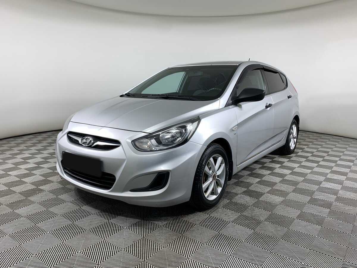 Hyundai Solaris, 2013 - фото №1