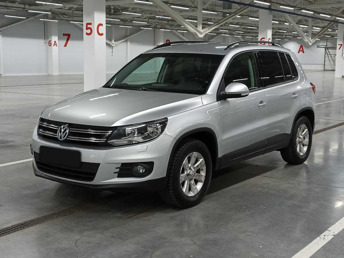 Volkswagen Tiguan, 2012 - фото №1
