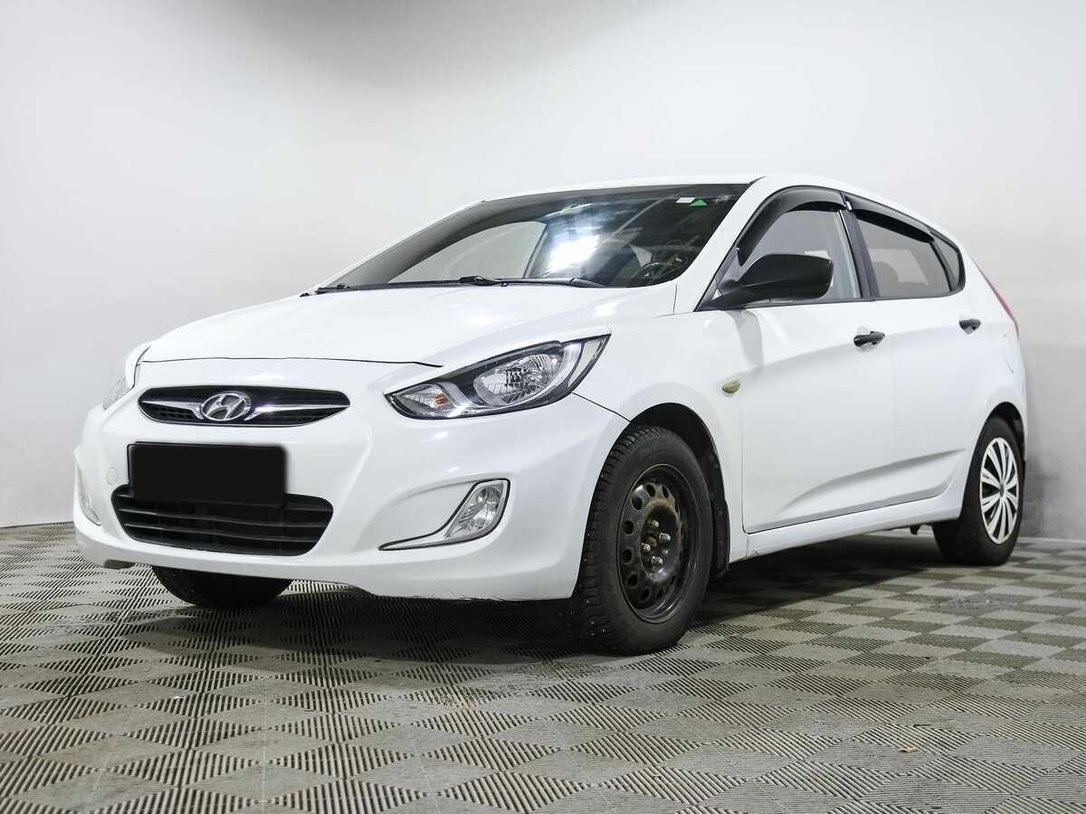 Hyundai Solaris, 2013 - фото №1