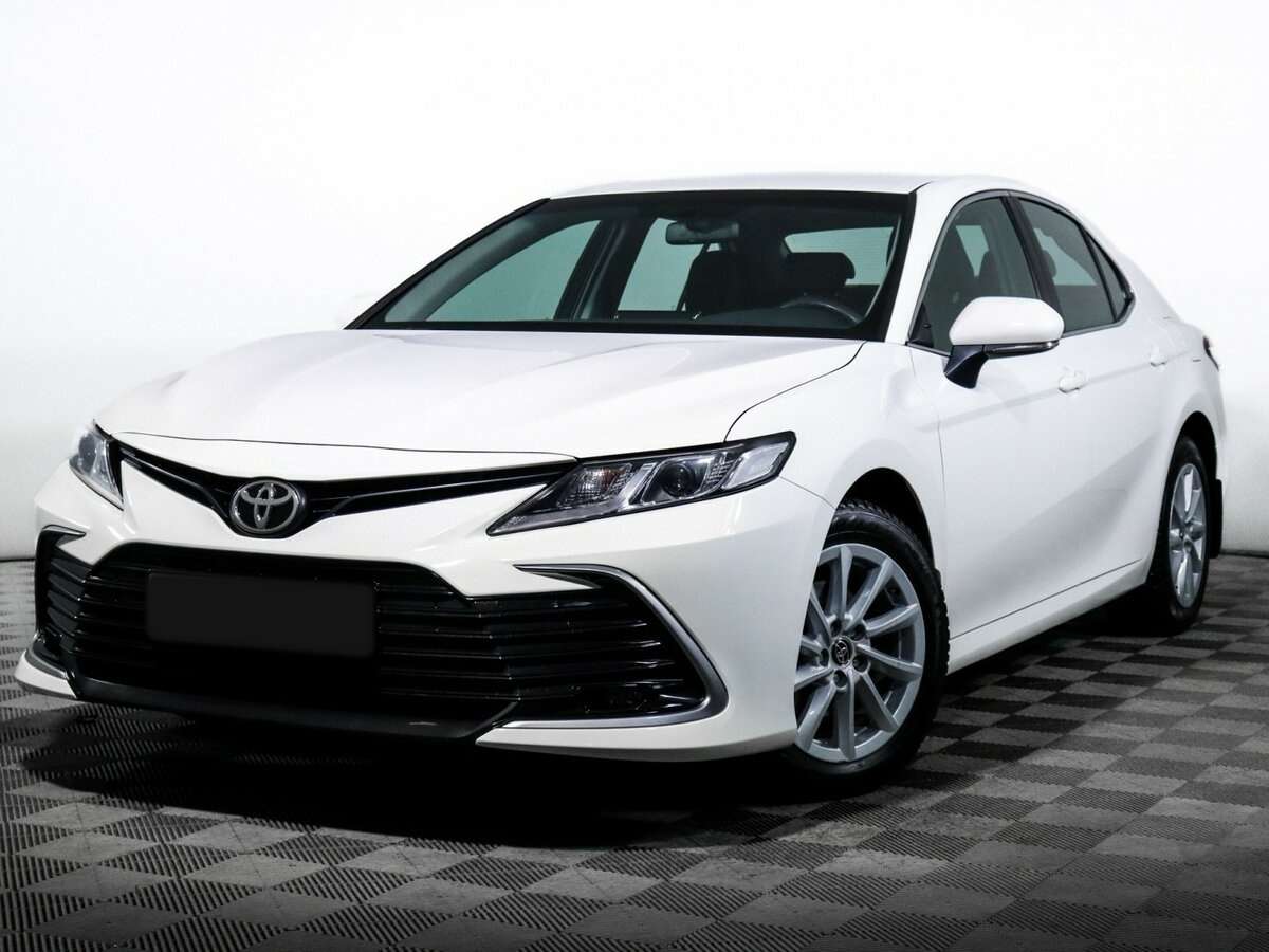 Toyota Camry, 2021 - фото №1