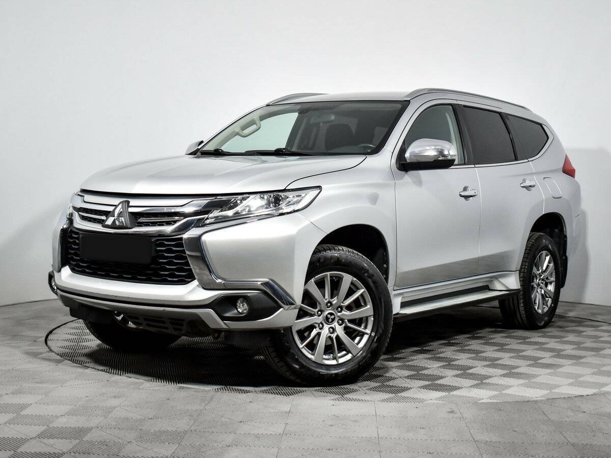 Mitsubishi Pajero Sport, 2018 - фото №1