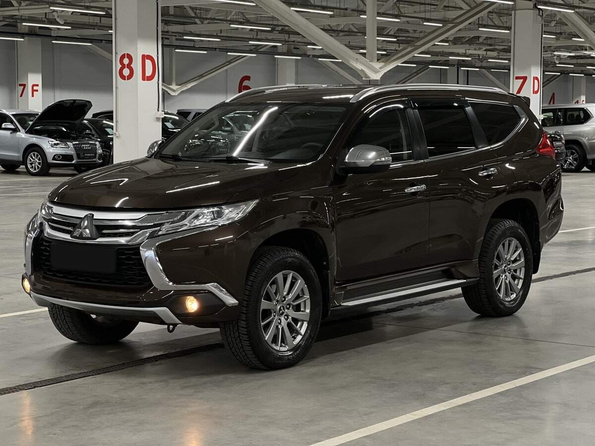 Mitsubishi Pajero Sport, 2018 - фото №1