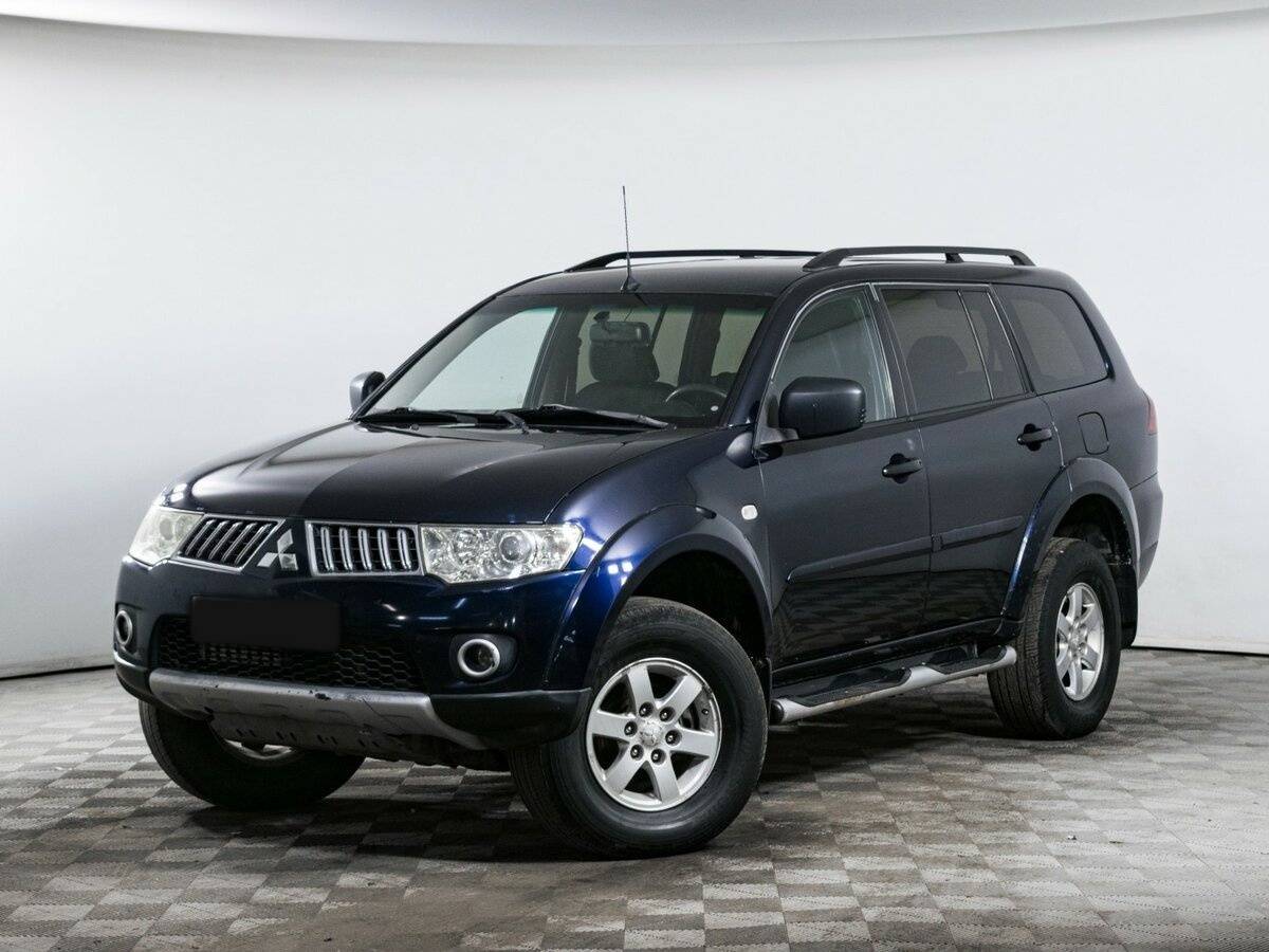 Mitsubishi Pajero Sport, 2012 - фото №1