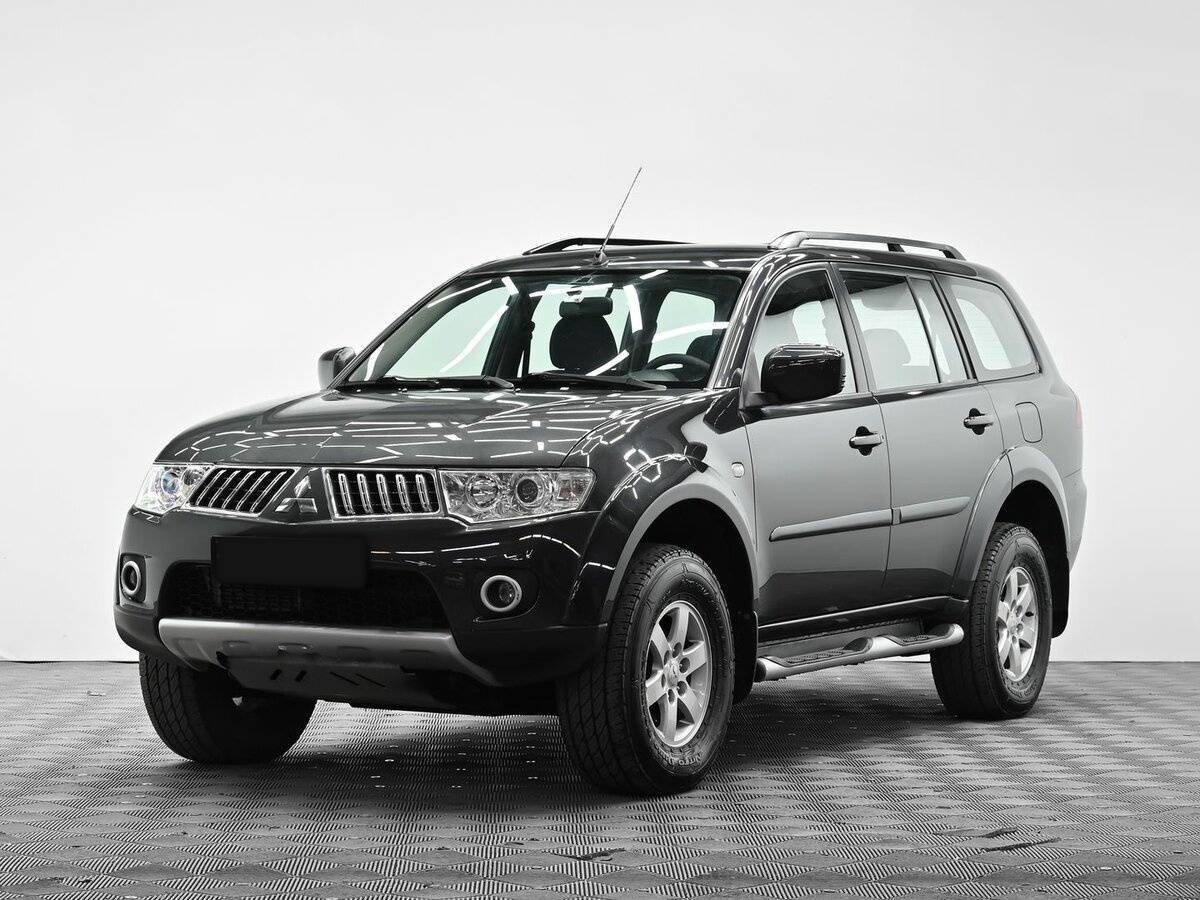 Mitsubishi Pajero Sport, 2012 - фото №1